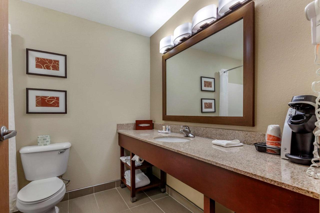 Comfort Suites Delavan - Lake Geneva Area Екстер'єр фото