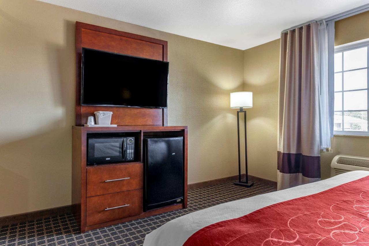 Comfort Suites Delavan - Lake Geneva Area Екстер'єр фото