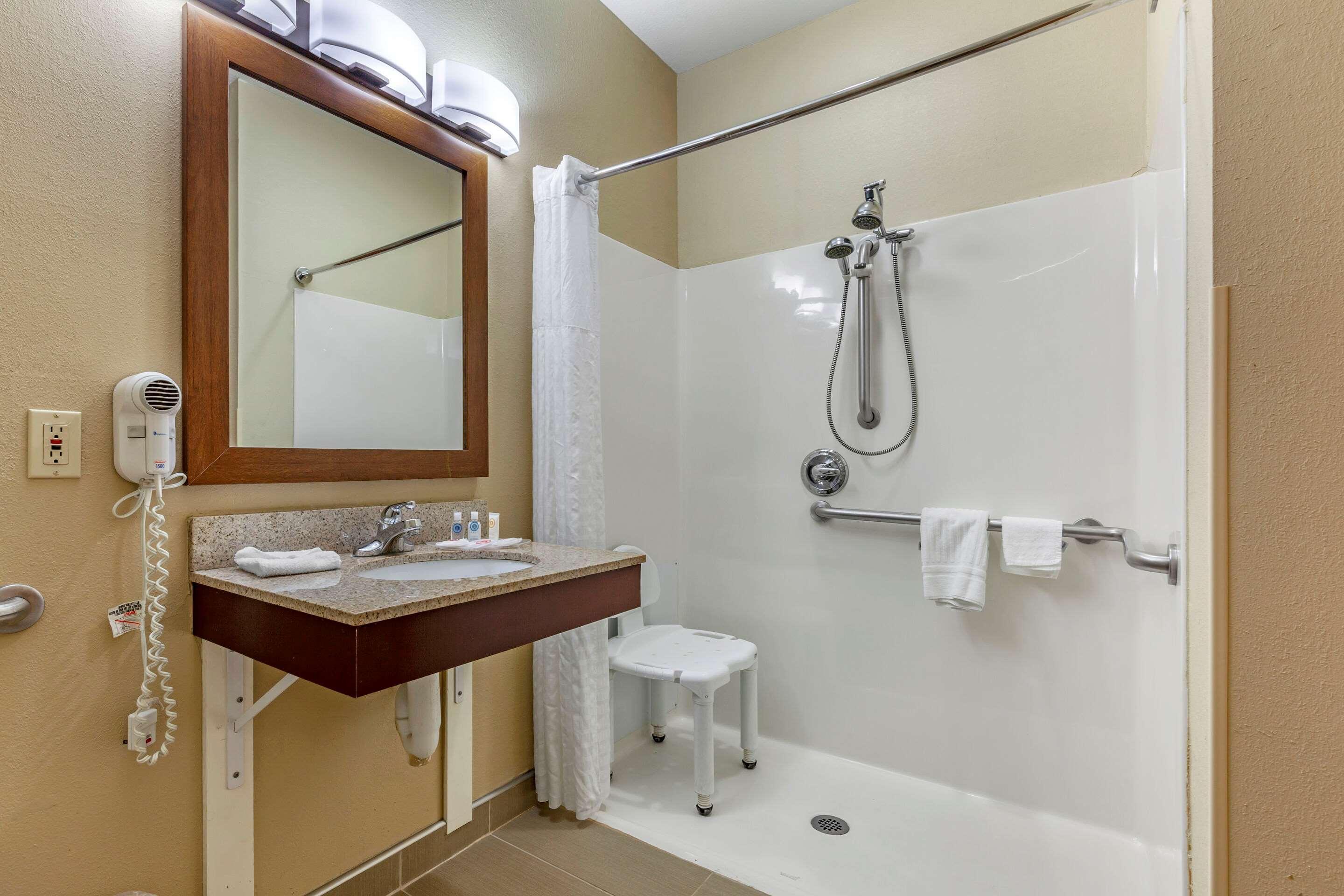 Comfort Suites Delavan - Lake Geneva Area Екстер'єр фото