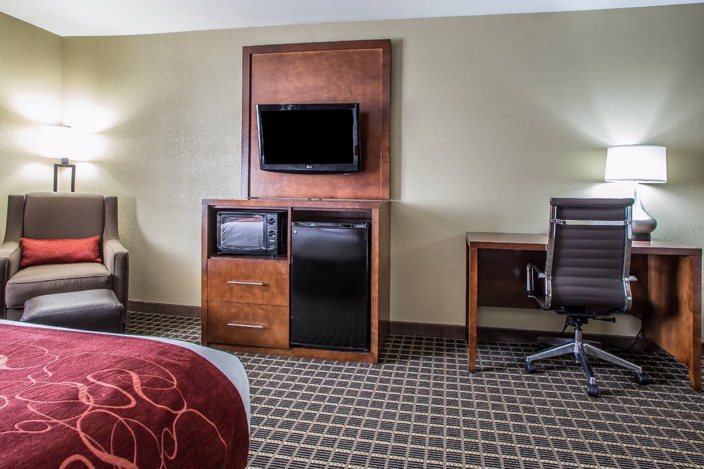 Comfort Suites Delavan - Lake Geneva Area Екстер'єр фото