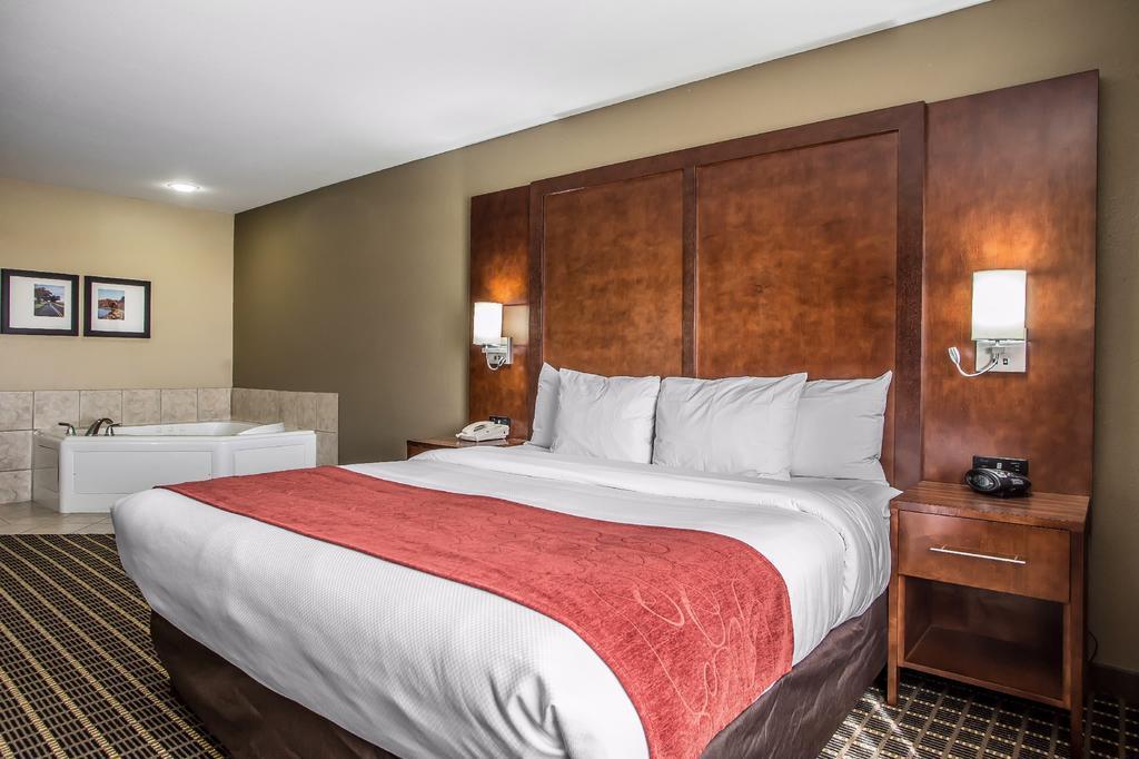 Comfort Suites Delavan - Lake Geneva Area Екстер'єр фото