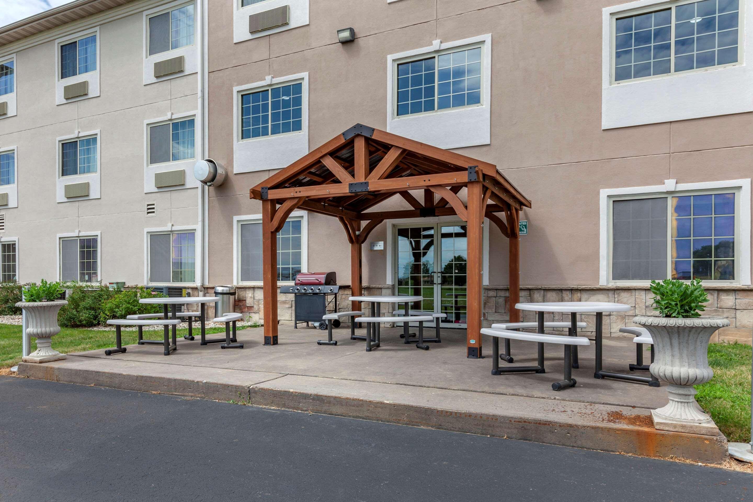Comfort Suites Delavan - Lake Geneva Area Екстер'єр фото