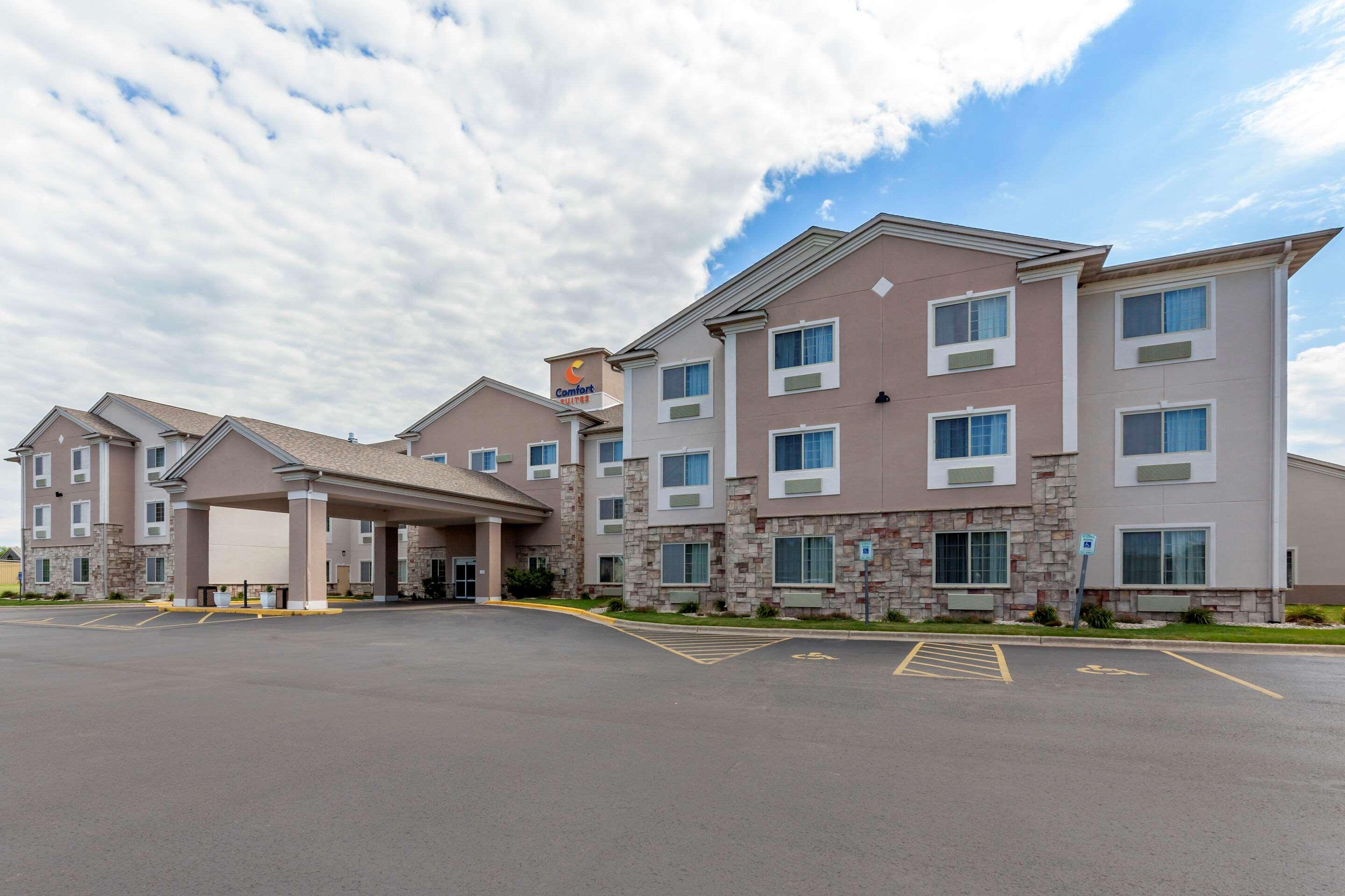 Comfort Suites Delavan - Lake Geneva Area Екстер'єр фото