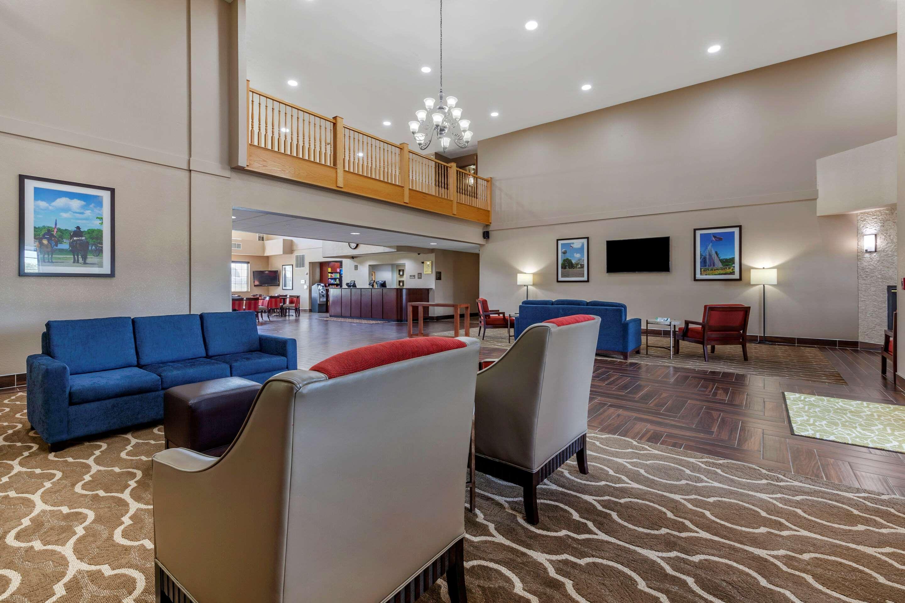 Comfort Suites Delavan - Lake Geneva Area Екстер'єр фото